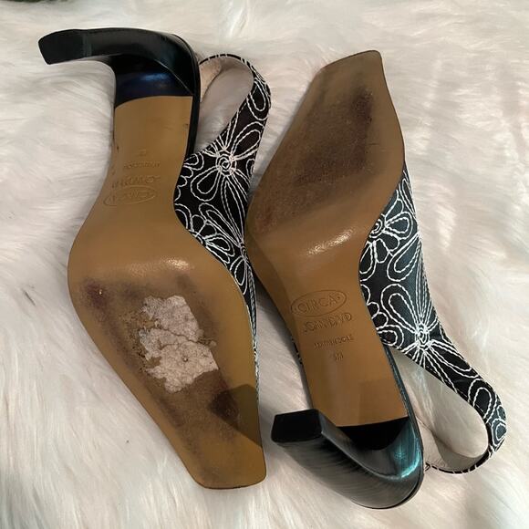 NEW Circa Joan & David Floral Embroidered Flowers Slingback Black White Heels S… - Picture 12 of 16